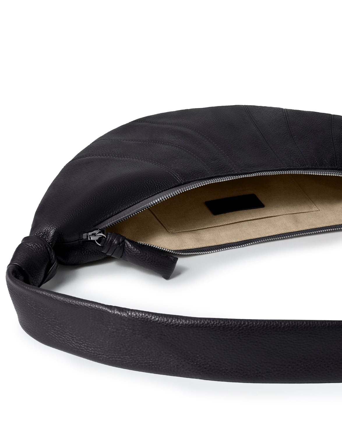 Medium Croissant Bag Grained Leather Black