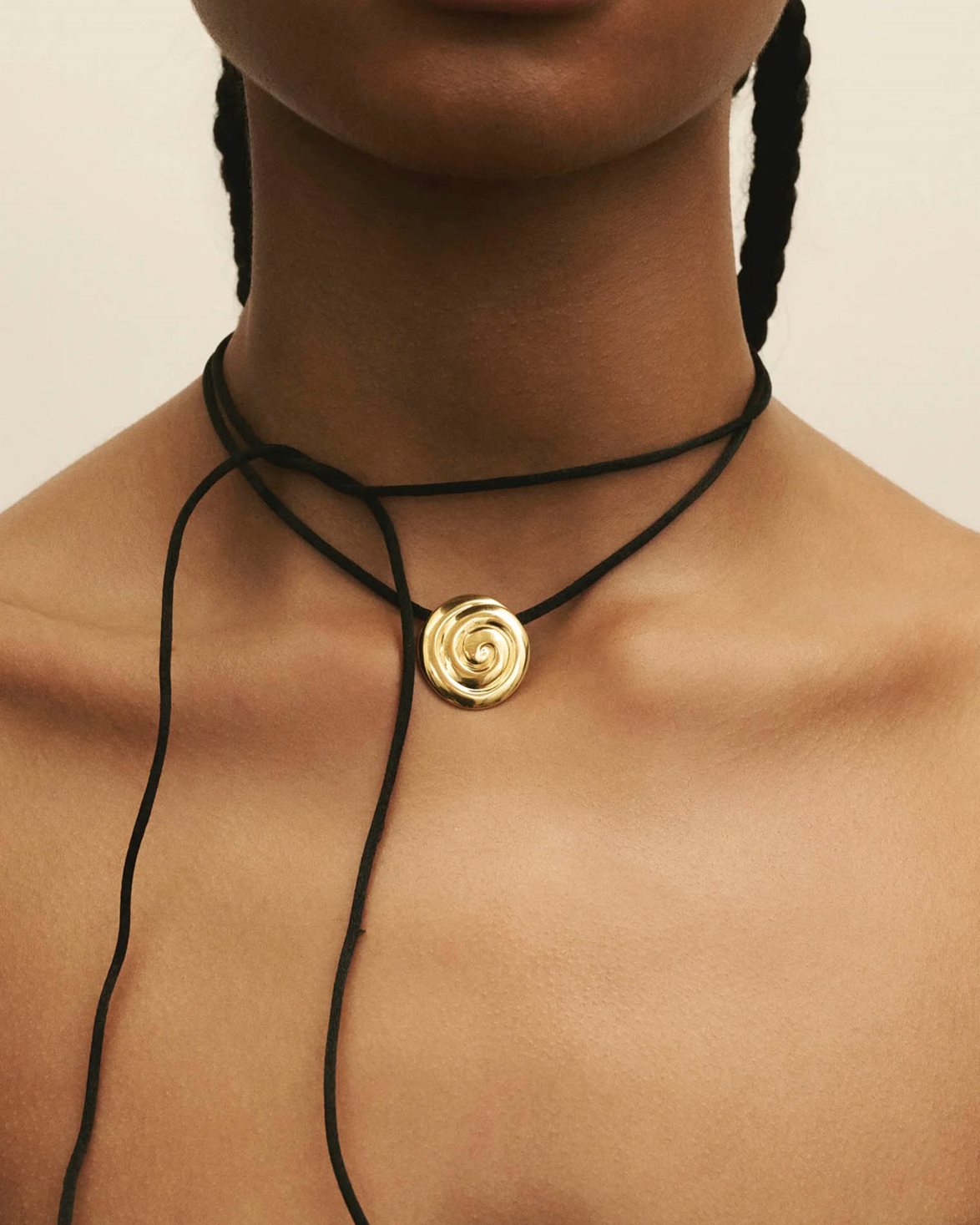 Uzu Mid Necklace Gold