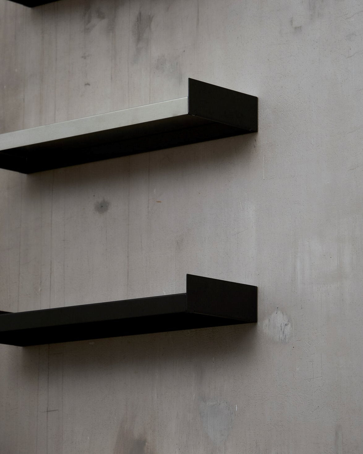 Kompakt Shelf Black Gloss