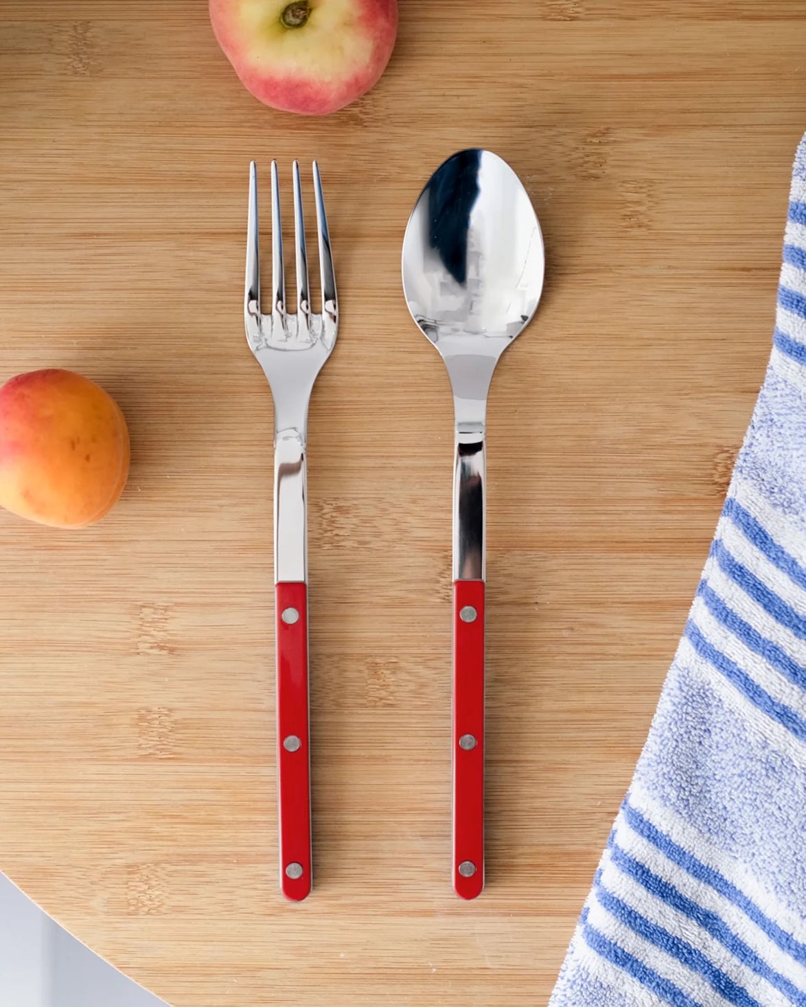 Bistro Serving Set Burgundy