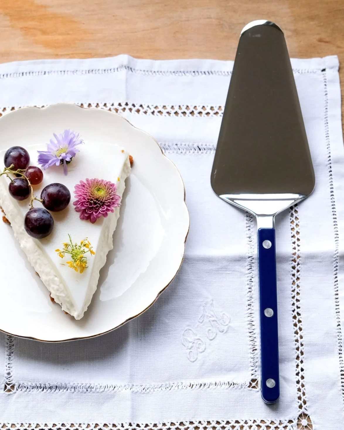 Bistro Tart Server Navy Blue