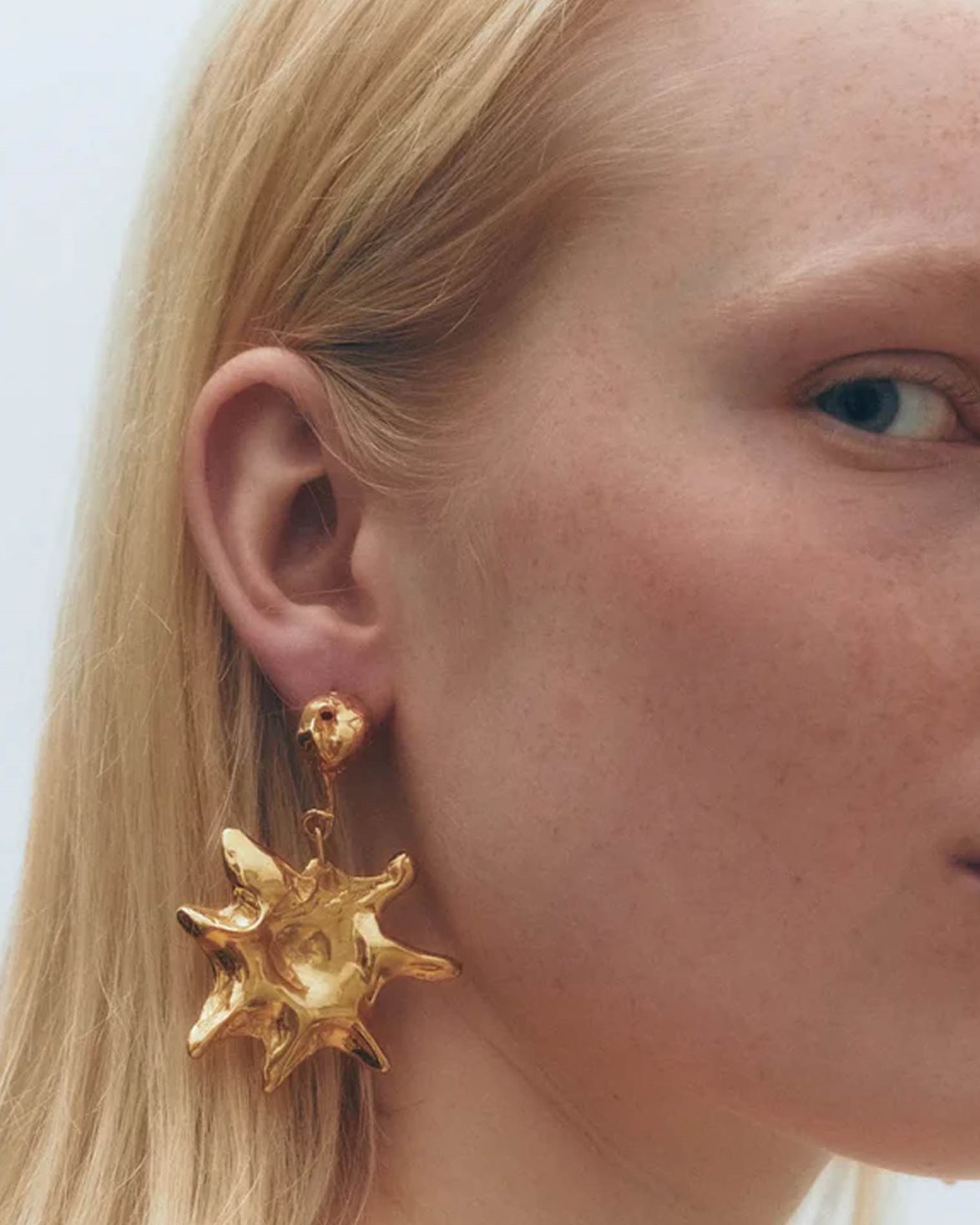 Astro Earrings Gold